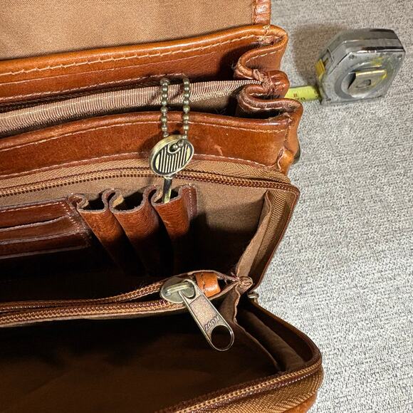 Vintage Wilson Leather Briefcase Tan Locks - Picture 7 of 9